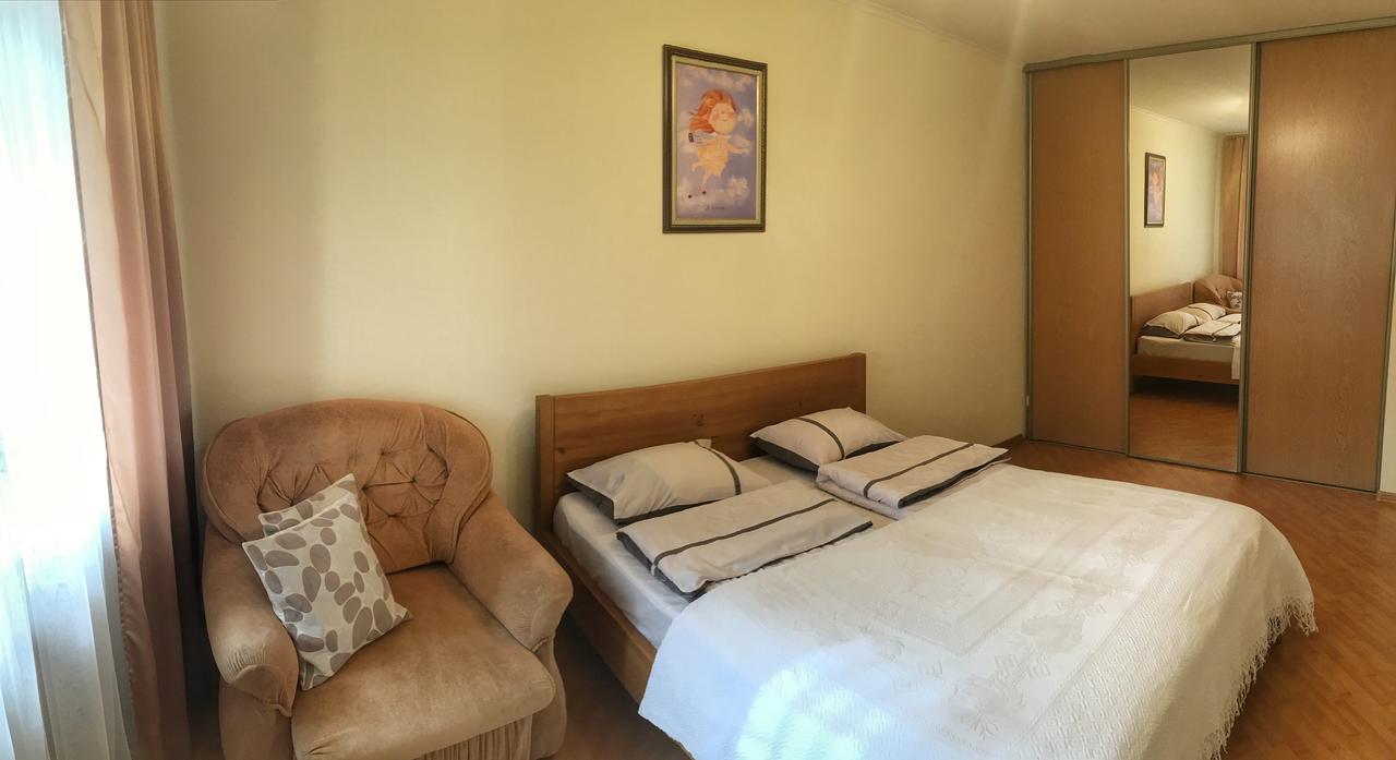 Apartments In The Center Kamyanets-Podilski Dış mekan fotoğraf