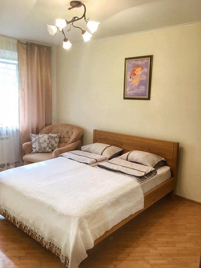 Apartments In The Center Kamyanets-Podilski Dış mekan fotoğraf